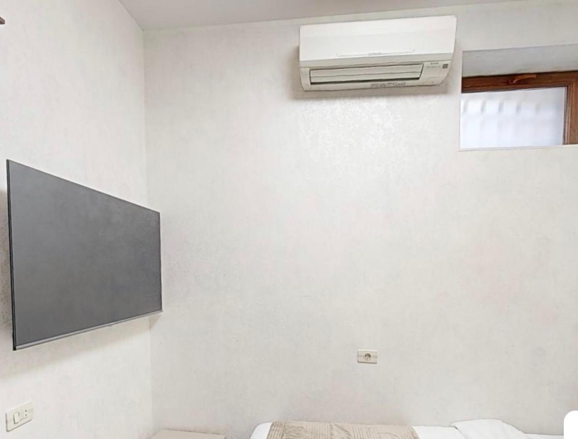 Royal Renaysance Hotel Yerevan Room photo