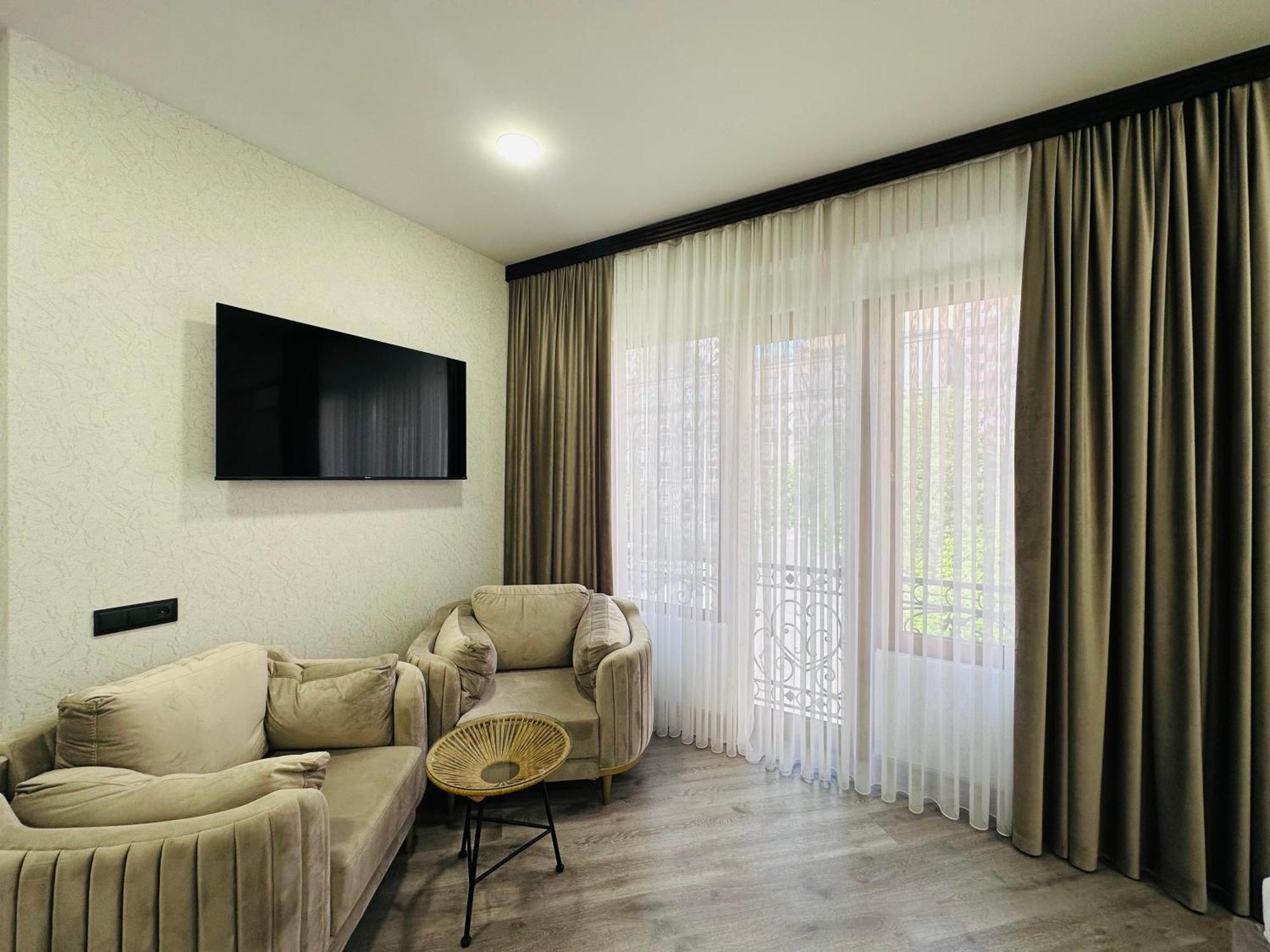 Royal Renaysance Hotel Yerevan Room photo